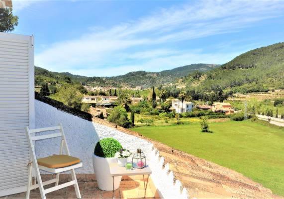 Encinas-en El Pueblo De Esporles- Mallorca Ferienhaus