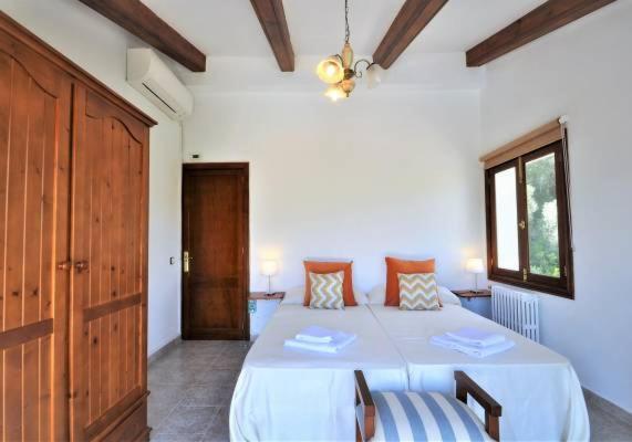 Ferienhaus Encinas-en El Pueblo De Esporles- Mallorca Esporles